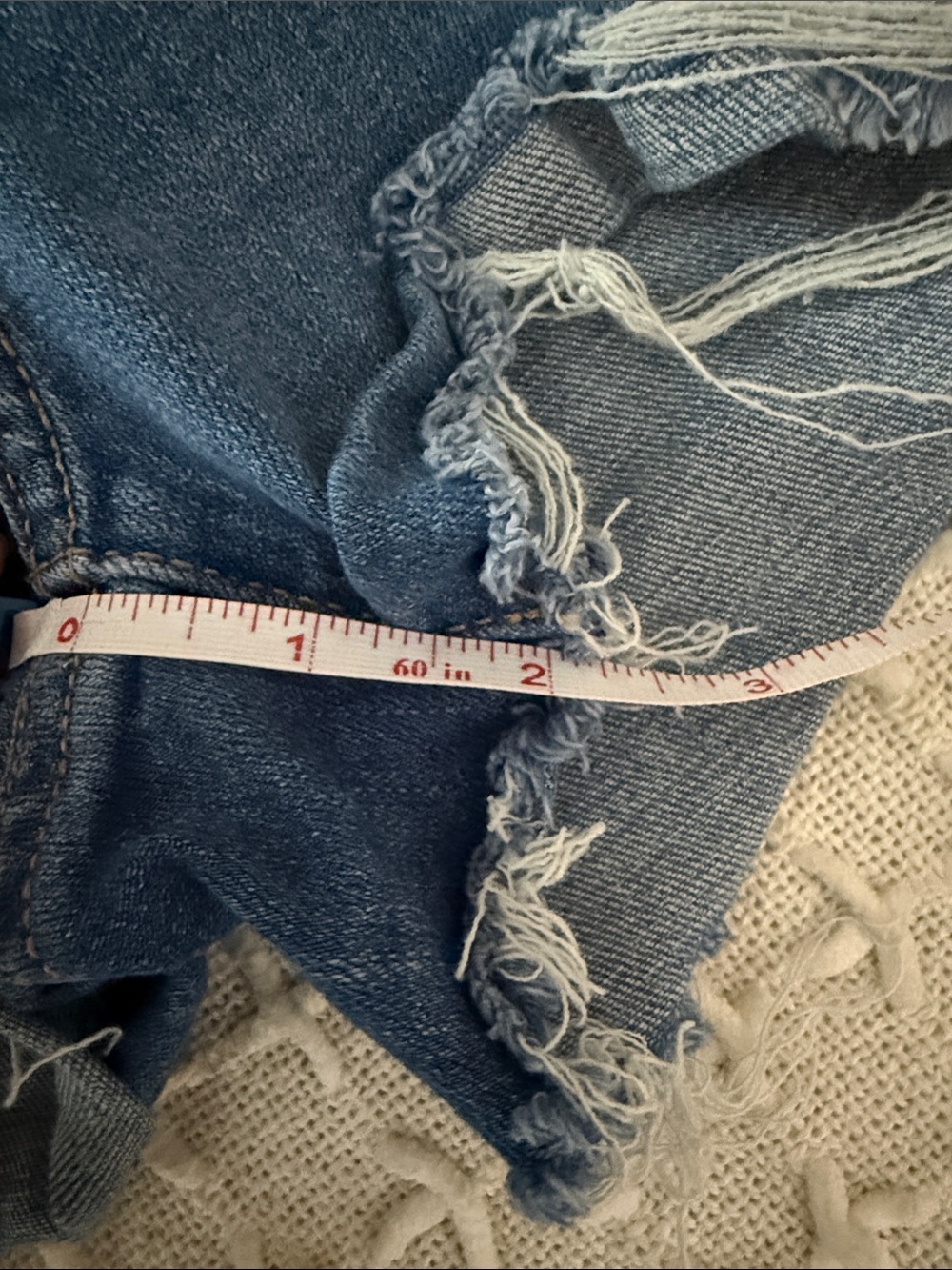 Levi’s High Rise Shorts - Picture 7 of 7
